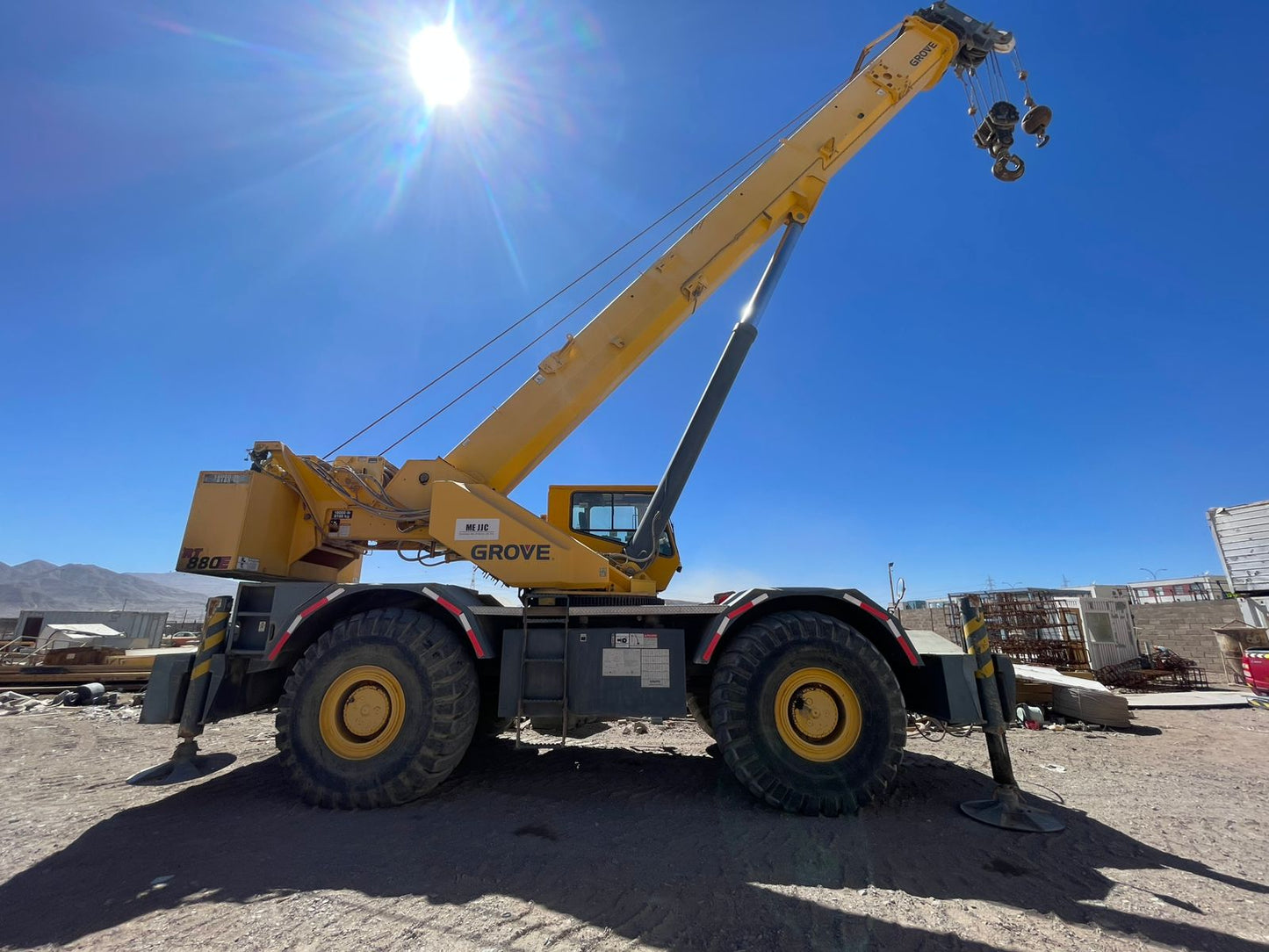 Grua Groove RT880E